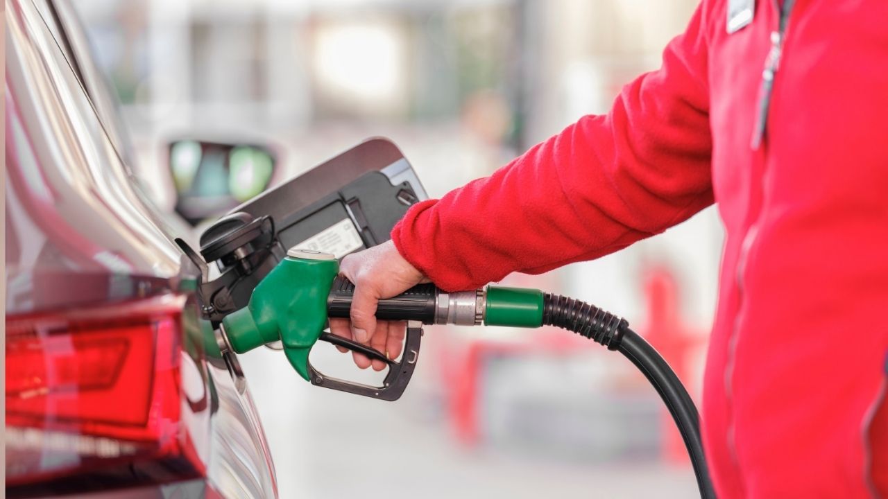 Akaryakıt fiyatlarına dev zam! 24 Şubat'ta pompaya yansıyacak
