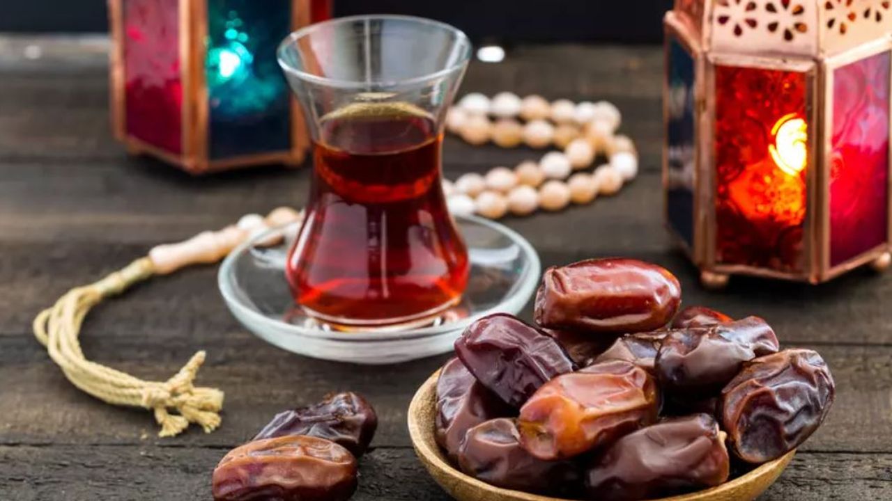 Akşam ezanı okunur okunmaz iftar açılır mı? Önce namaz mı, yemek mi?