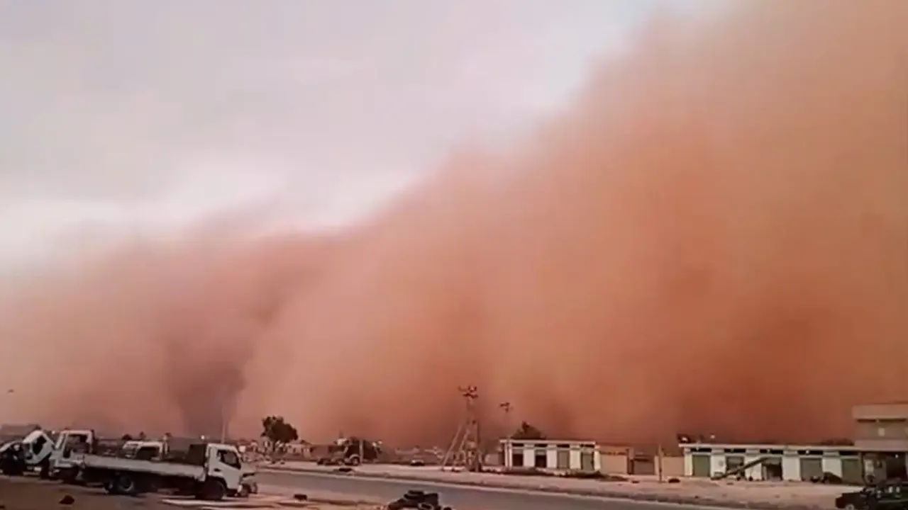 Libya’da kum fırtınası için alarm verildi!