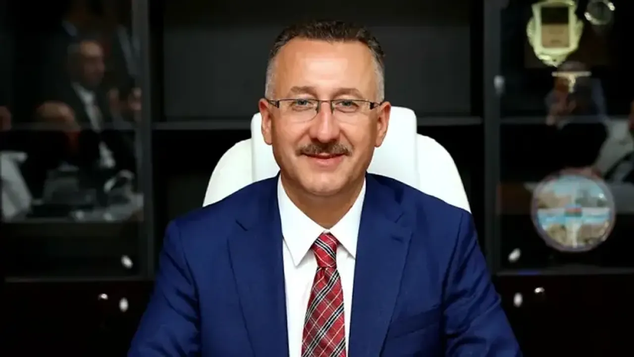 AK Parti'den Adapazarı Belediye Başkanı Mutlu Işıksu hakkında kesin ihraç talebi