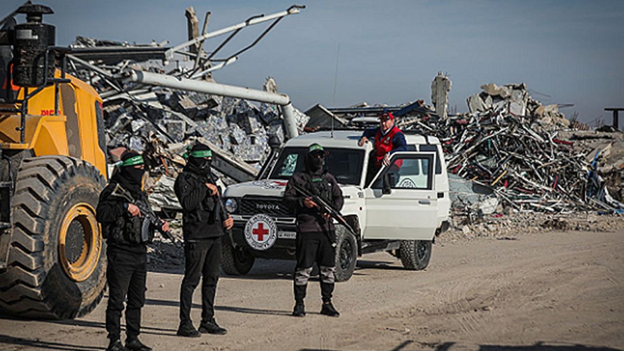 HAMAS'tan İşgalin, "silahları teslim etme" açıklamalarına dari açıklama