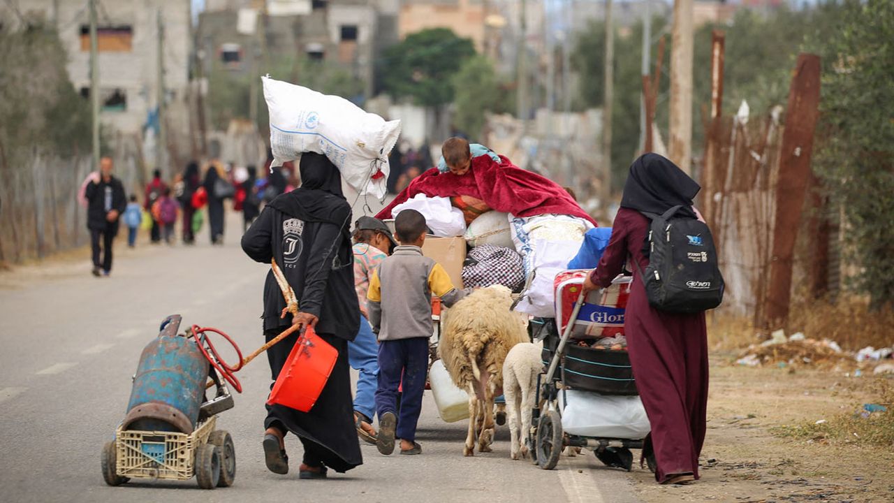 Bir ayda 900'den fazla Filistinli yerinden edildi!