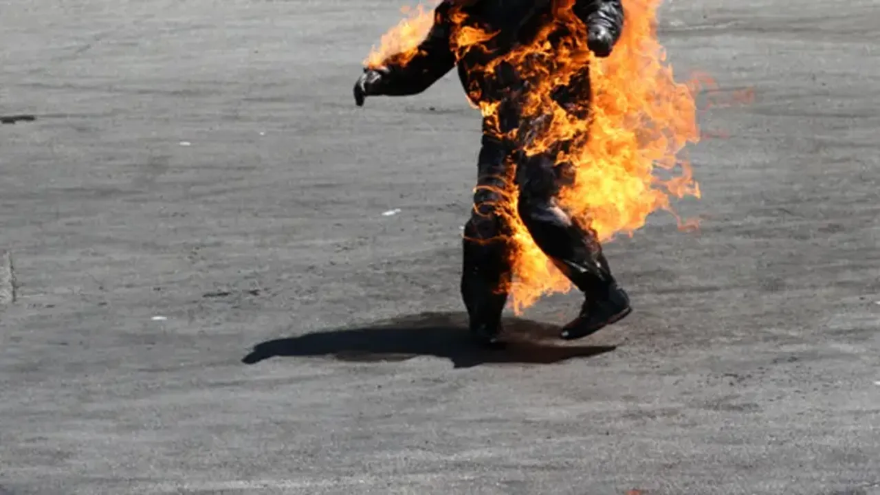 Skandal: Sözde ''şaka'' olsun diye arkadaşlarını diri diri yaktılar