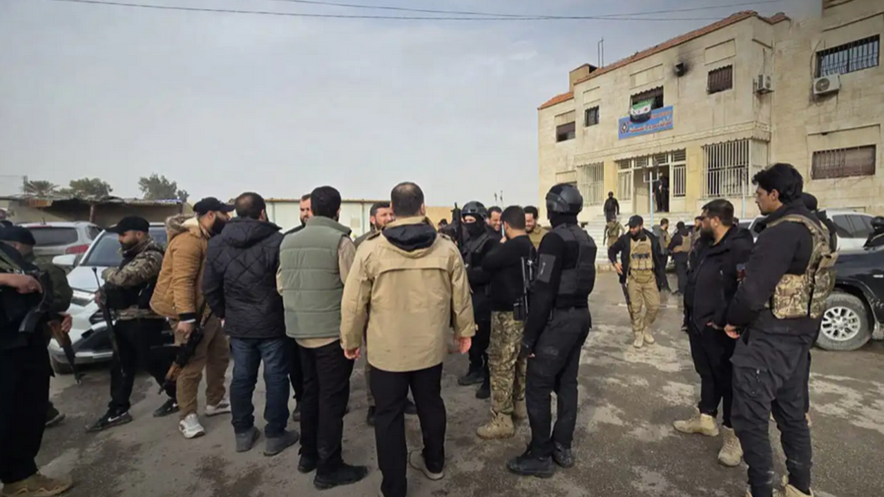 Suriye güvenlik güçleri Haseke'ye girdi: Havalimanı devralınacak!