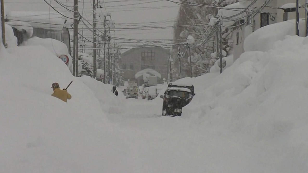 Japonya'da 4,5 metre kar! Onlarca ölü ve yüzlerce yaralı var