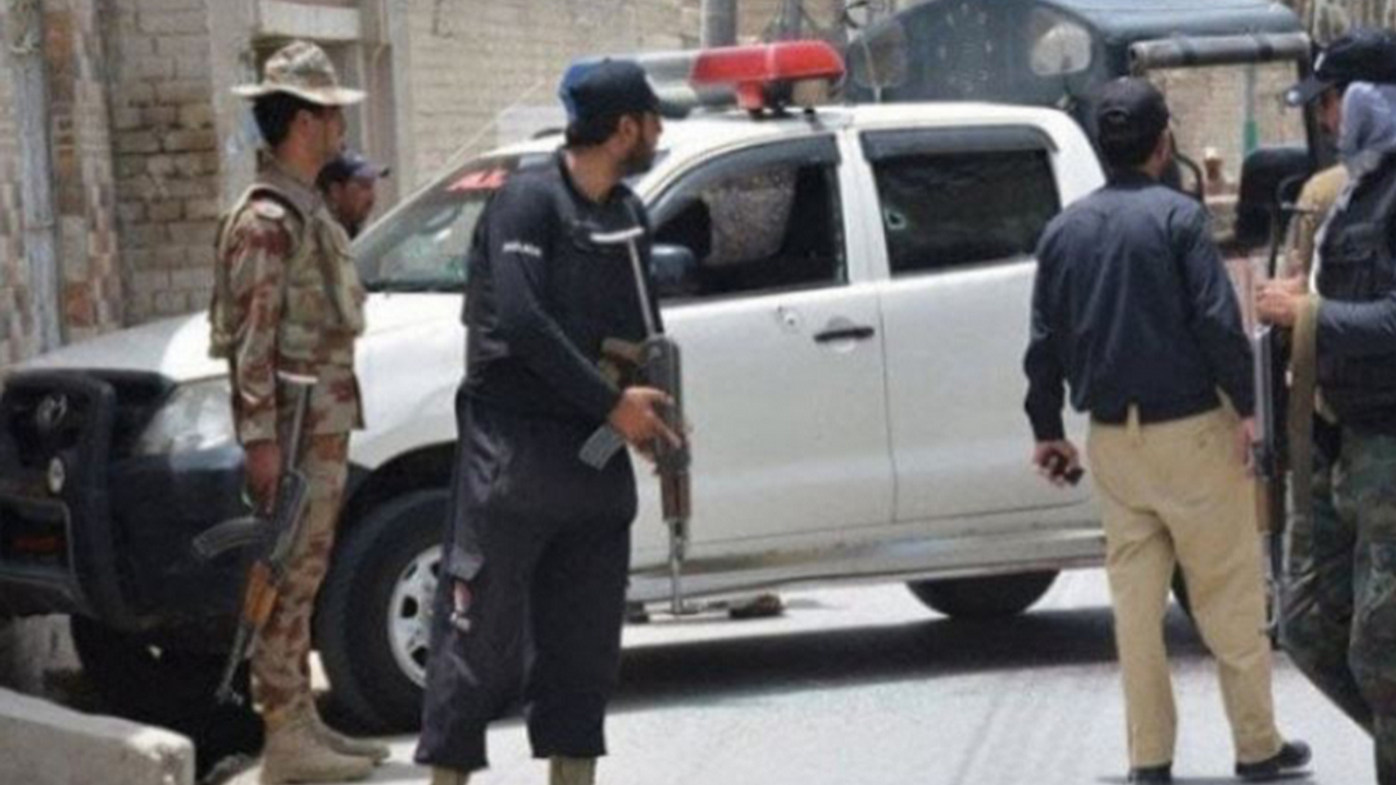 Pakistan'da çatışma çıktı: 8 kişi hayatını kaybetti