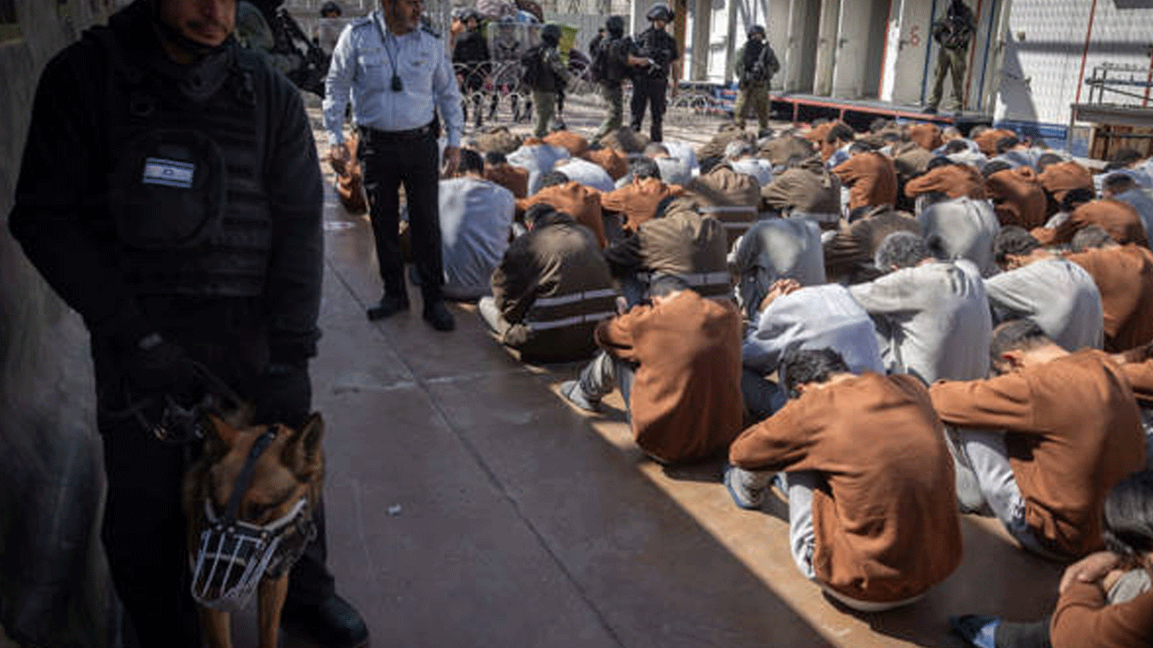 Esirlerin ömrü cezaevlerinde tüketiliyor