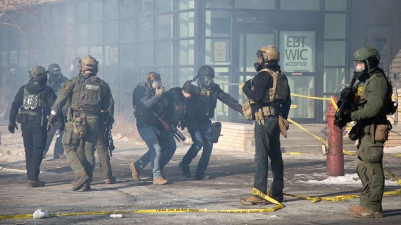 ABD, ICE görevlilerinden 700'ünü geri çekecek!