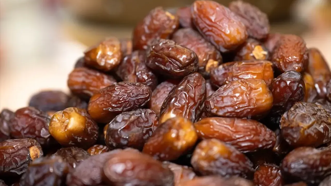 Hurma fiyatı etle yarışıyor