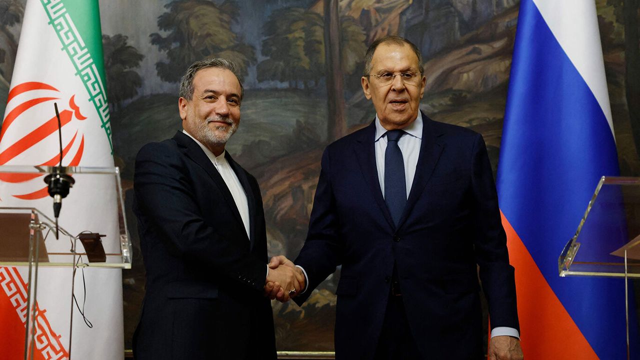 Lavrov, İranlı mevkidaşı Arakçi ile görüştü!