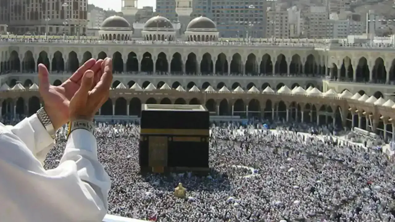 Tacikistan’da Hacı Olan Öğretmenlere "Yöneticilik" Engeli!