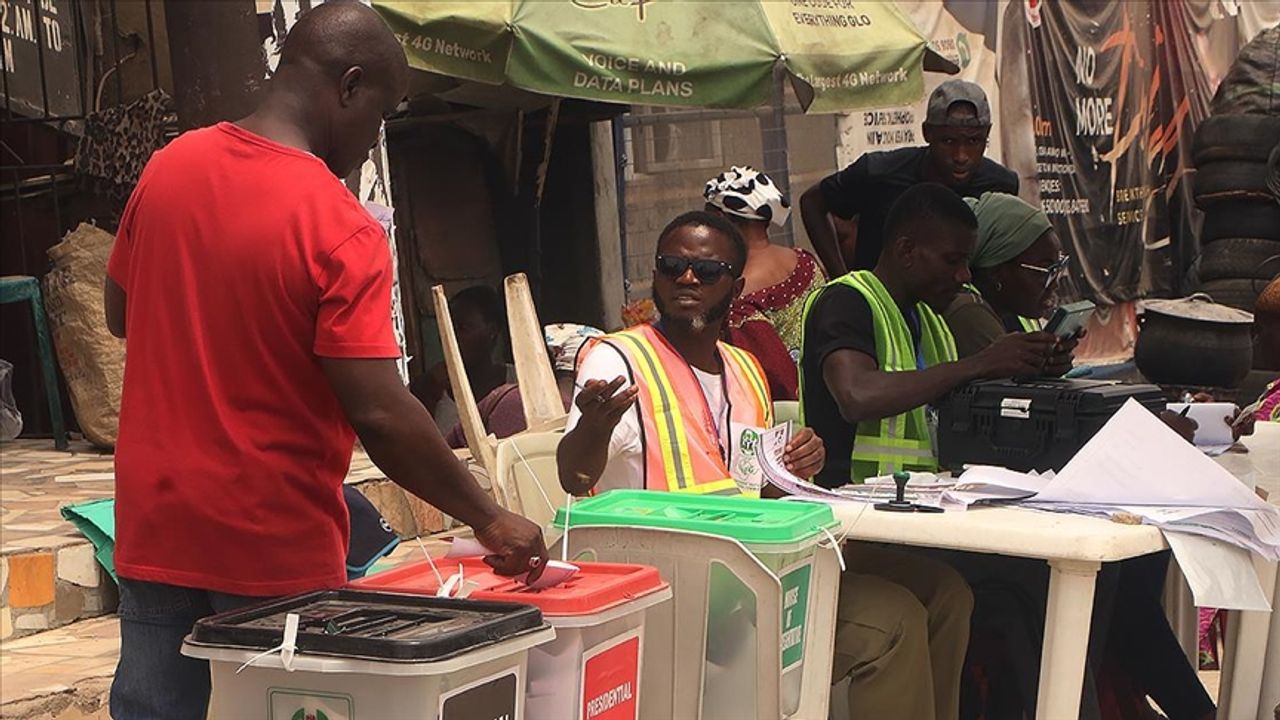 Nijerya cumhurbaşkanı seçimlerine hazırlanıyor!