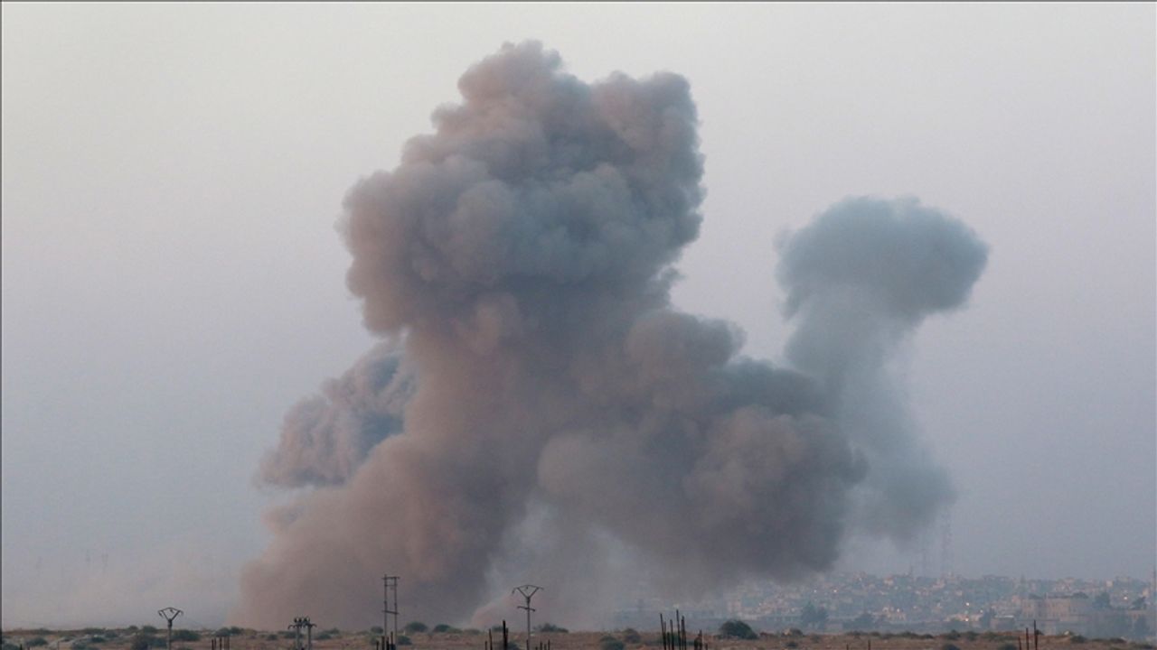 Suriye'nin Kuneytra kırsalına topçu atışı!