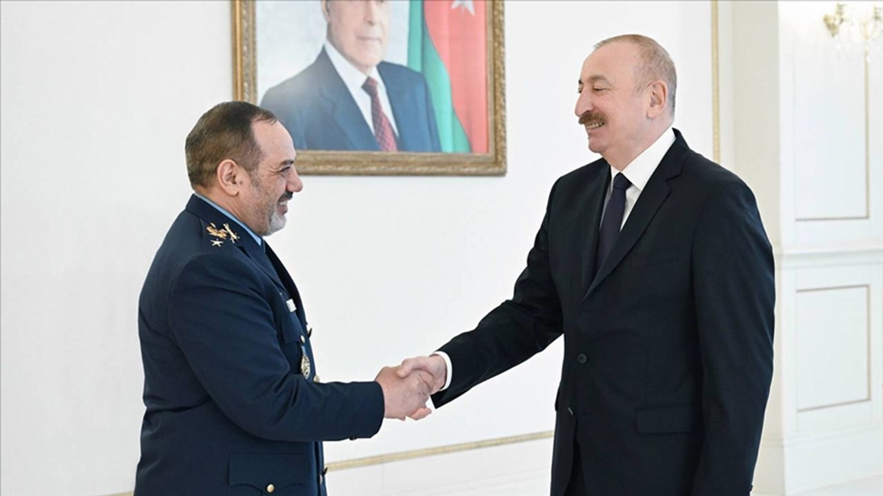Azerbaycan Cumhurbaşkanı Aliyev, İran Savunma Bakanı ile görüştü