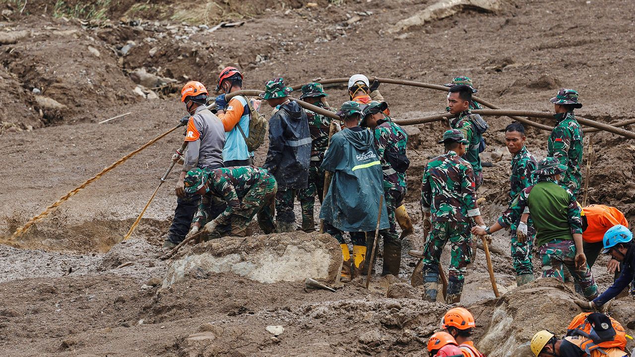Tropikal fırtına heyelana yol açtı: 4 ölü!