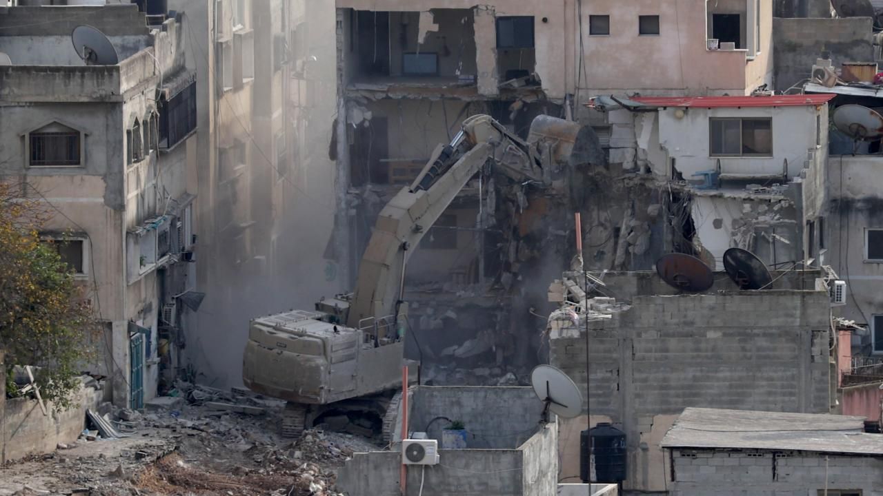 Batı Şeria'da yıkım ve engel: Filistinlilere ait mülkler hedefte