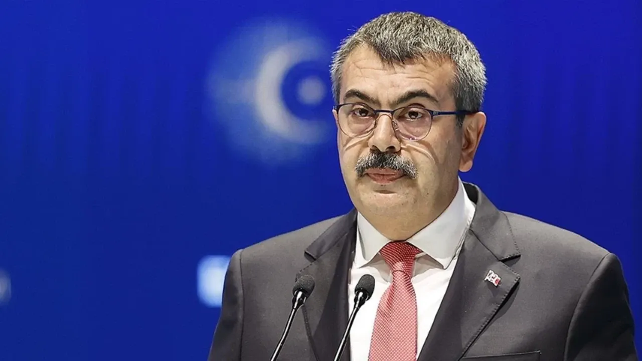 Taşımalı eğitim değişiyor.. Ara tatiller kalkıyor mu? Bakandan açıklama