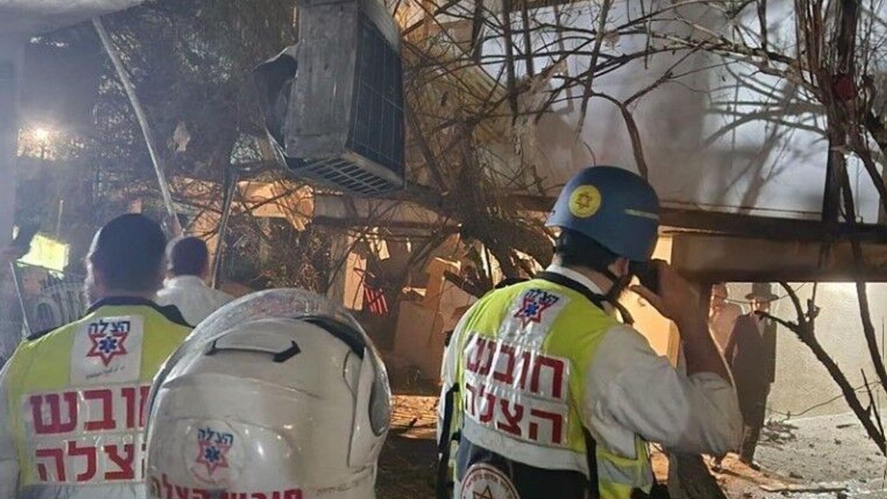 İran İslam Cumhuriyeti, işgal rejimini vuruyor!