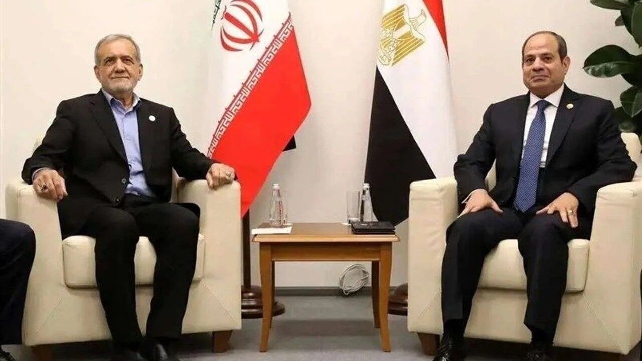 Pezeşkiyan ile Sisi görüştü