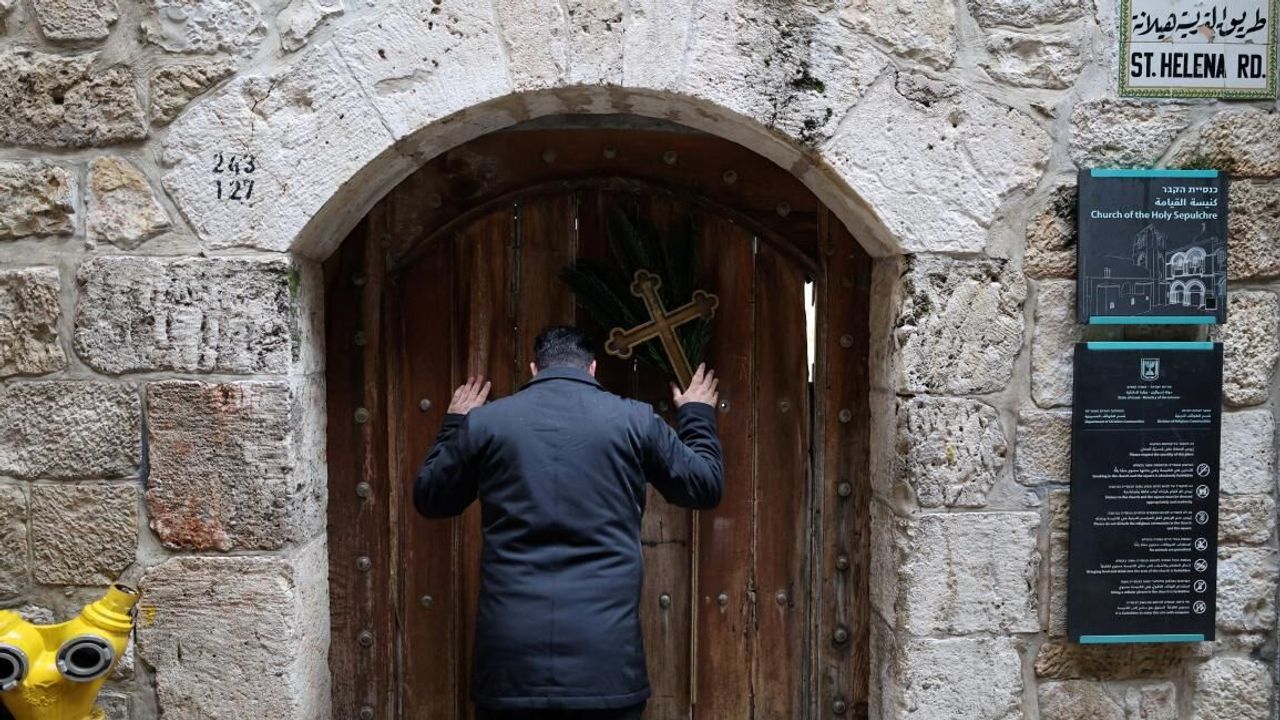 Hristiyan ABD'liler israil için ölüyor, israil kiliseyi kapatıyor