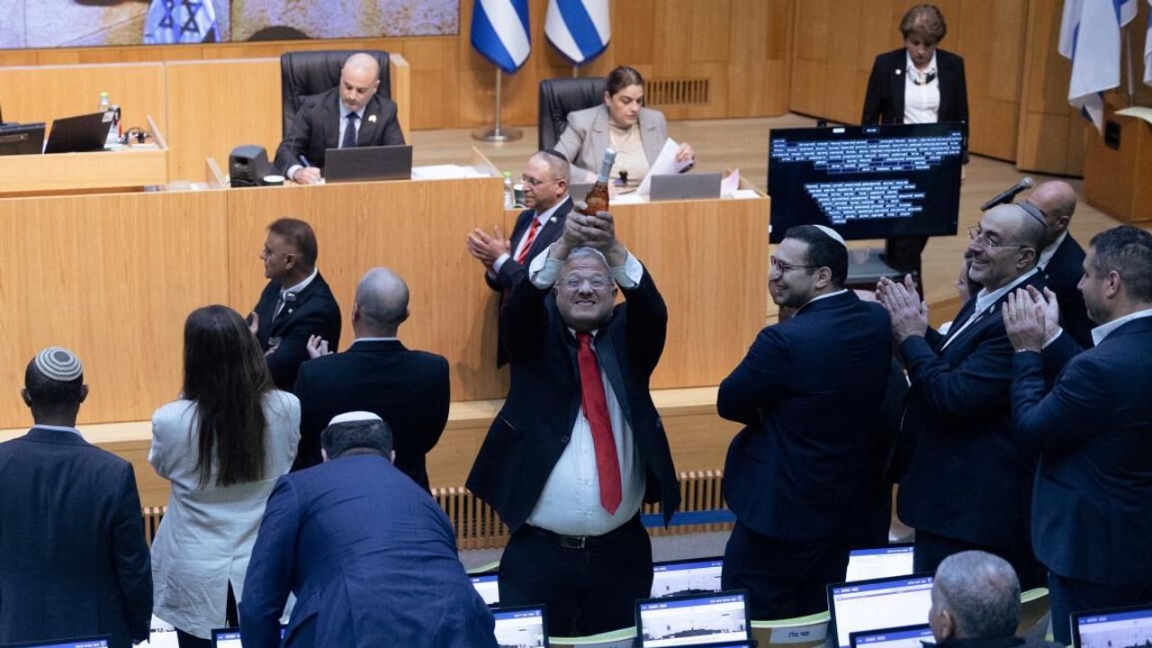 Filistinli esirlerin idamına evet oyu veren iki Dürzi Arap milletvekili