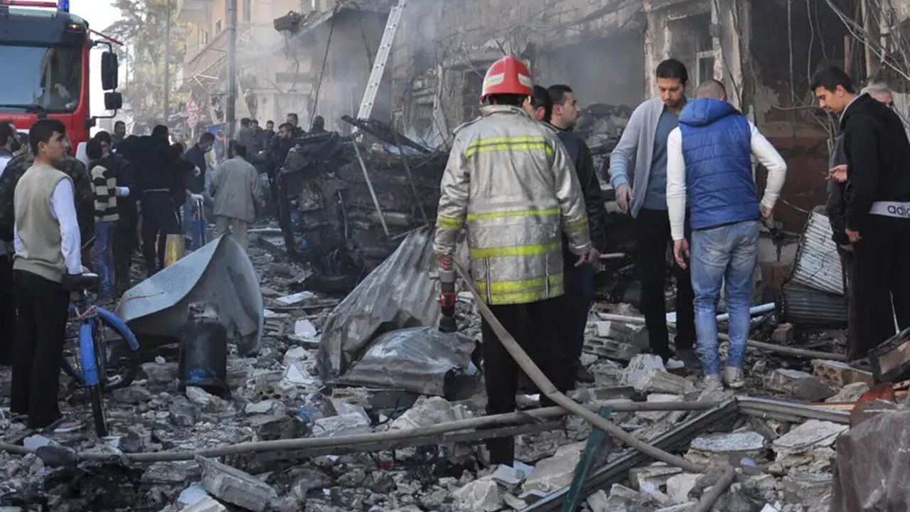 Humus’ta Eski Kışlada Roket Patladı!