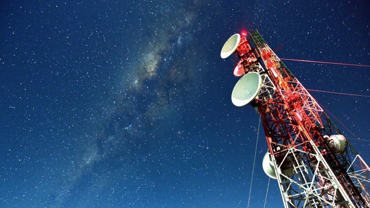 Gizemli bir radyo tarafından yayılan  Farsça sayıların gizemi