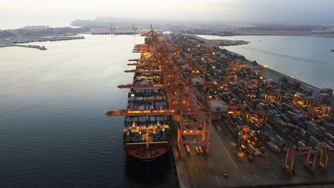 Umman'daki limana bir İHA düştü