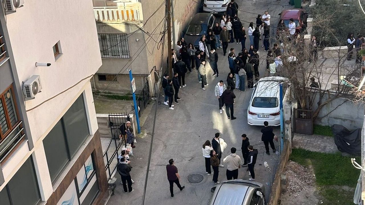 Denizli'de deprem: Bakanlardan art arda açıklamalar