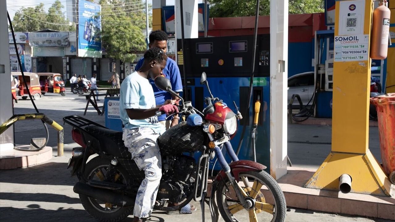 Savaş Somali'de akaryakıt fiyatlarını vurdu