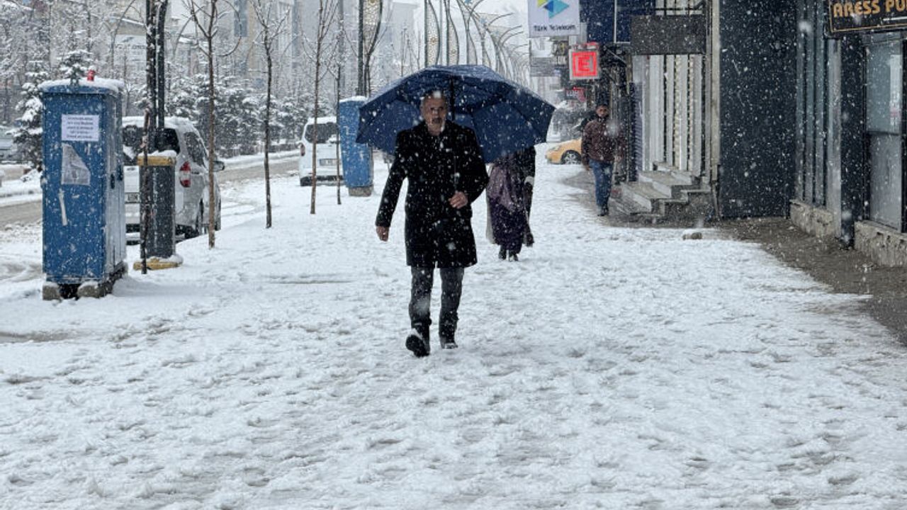 Bir ilde okullar bugün tatil edildi
