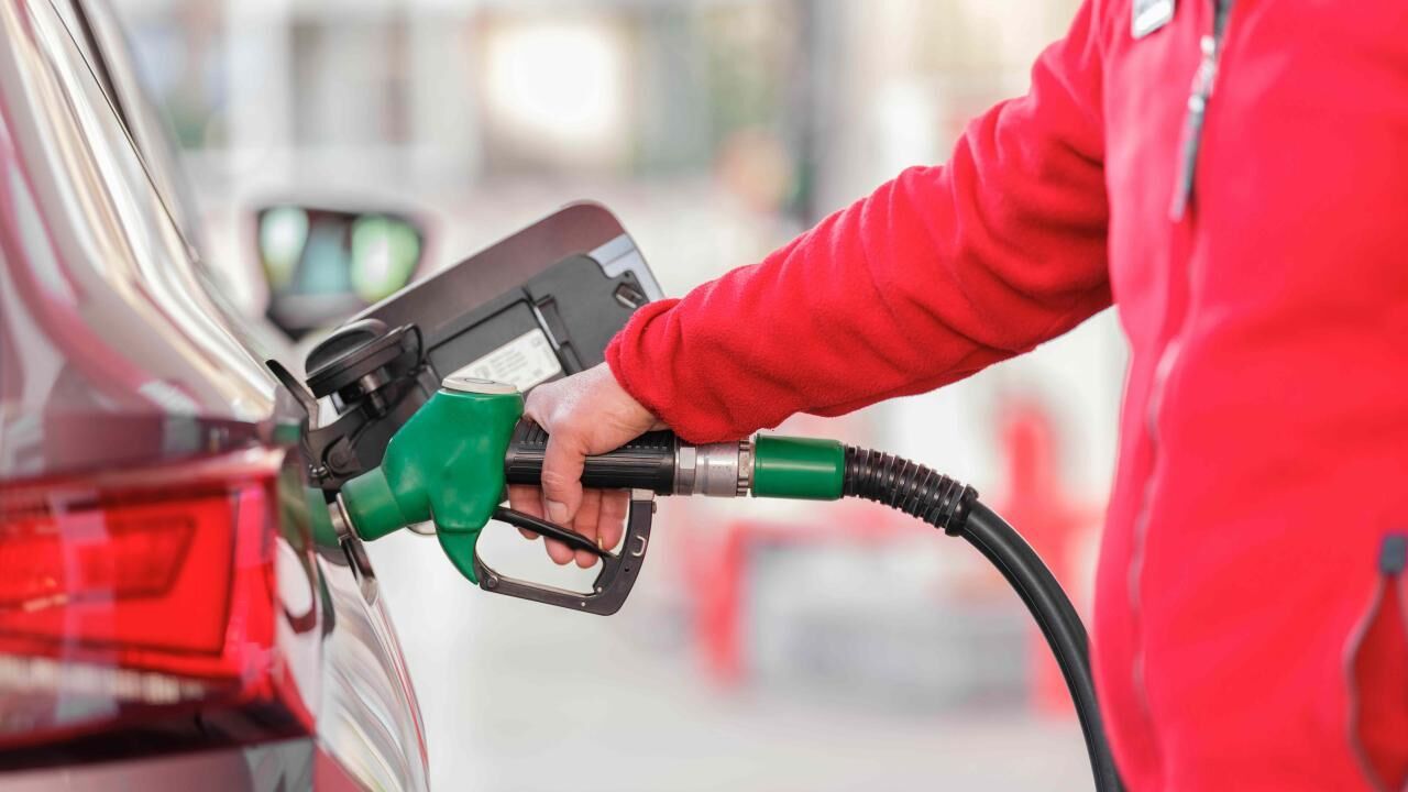 Akaryakıt İndirimi Sınırda Yoğunluk Oluşturdu: Fransız ve Portekizliler Akın Ediyor