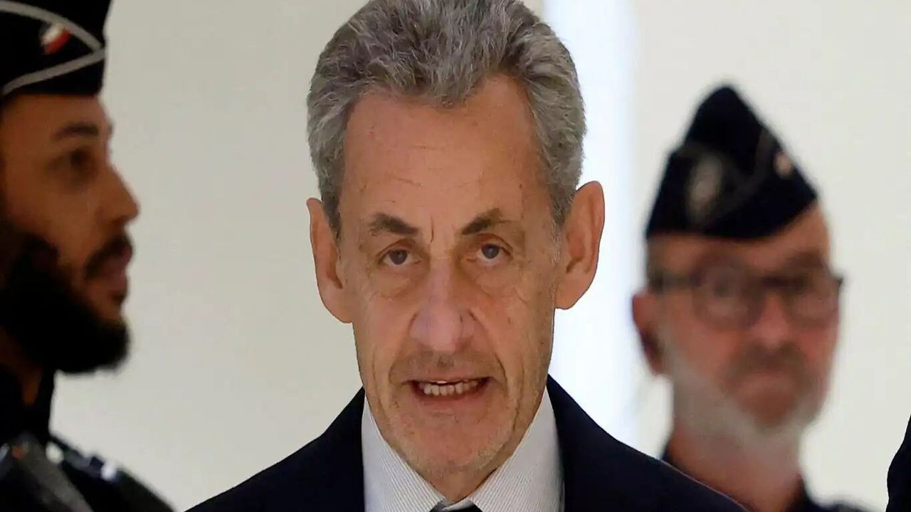 Fransa’nın eski lideri yeniden mahkemede: Sarkozy için 10 yıla kadar hapis ihtimali