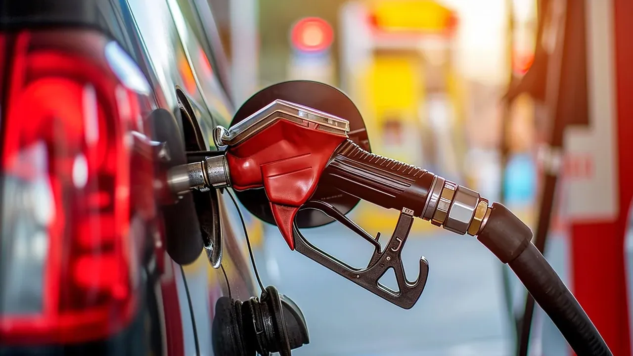 Benzine yeni zam geliyor