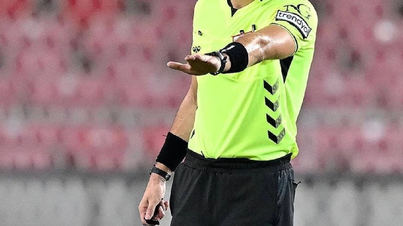 Beşiktaş - Galatasaray derbisinin hakemi açıklandı