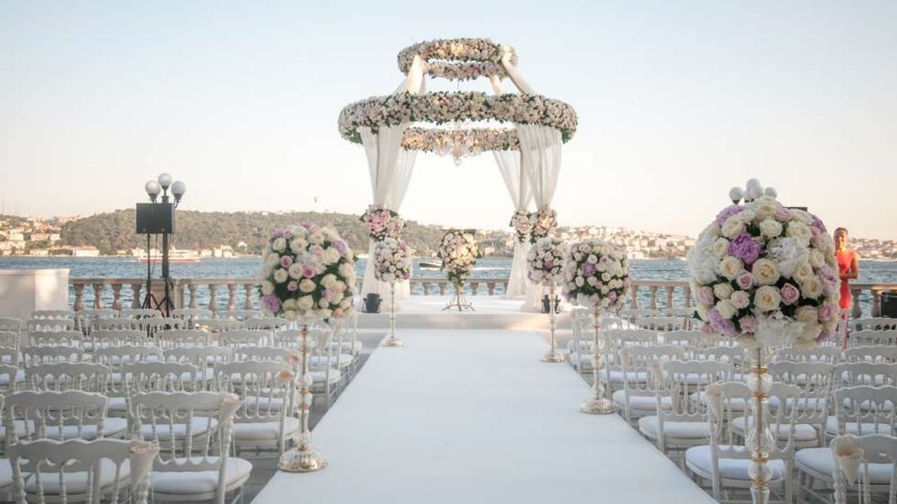 Ülkede düğünler yasaklandı