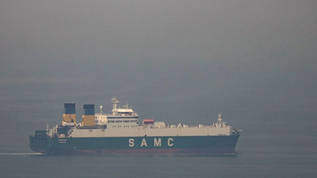 Çin tankeri Hürmüz'den geçti