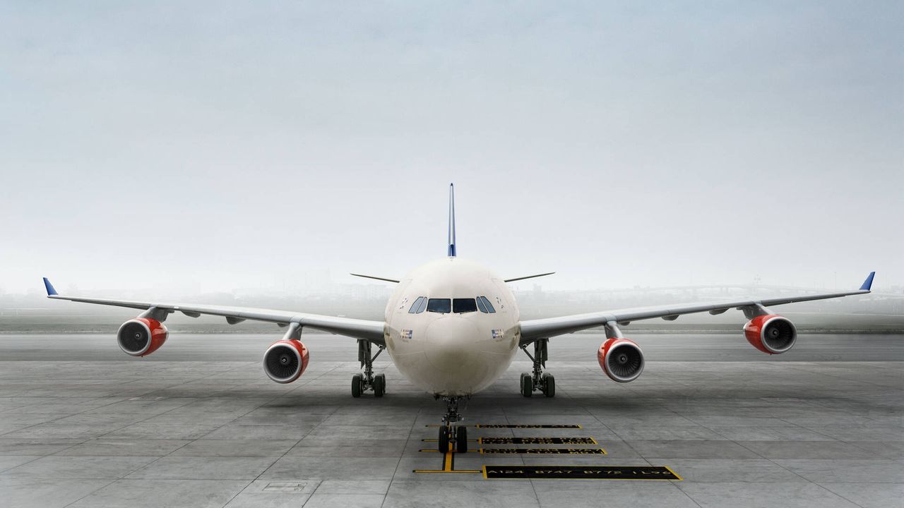 Uçak biletlerine zam yağmuru başladı