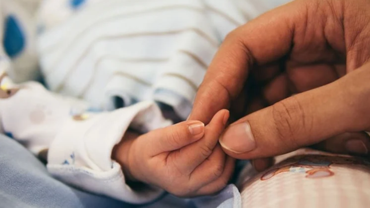 Doğum izni süresi 24 haftaya çıkarılıyor mu, Meclis’ten geçti mi, ne zaman yasalaşacak?