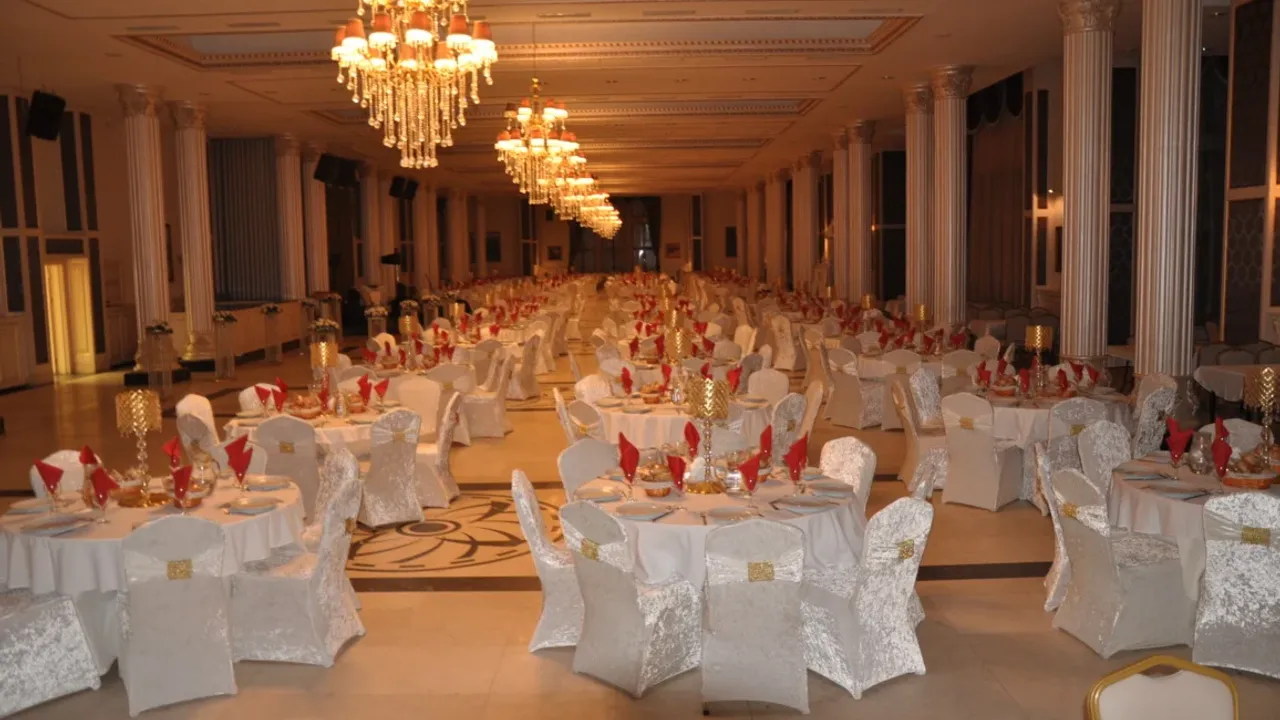 Bayram öncesi şok yasak! Ülkede bütün düğünler iptal edildi