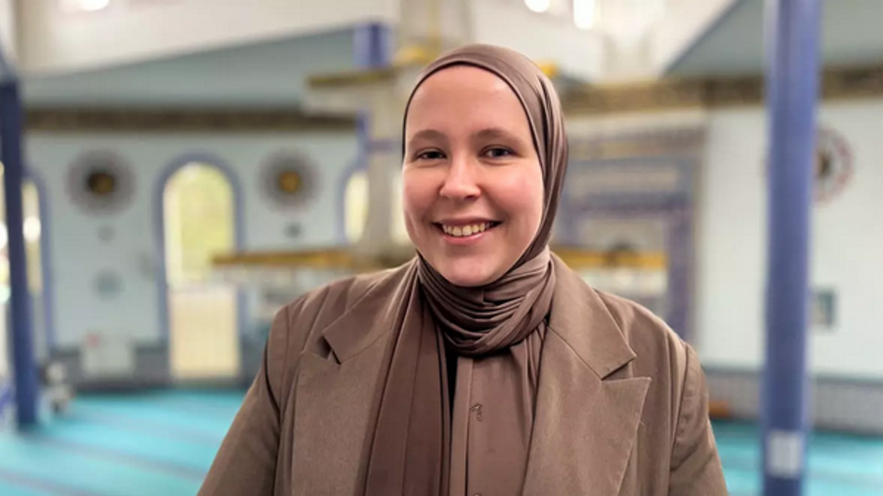 Hollandalı kadını Müslüman olmaya götüren paylaşım