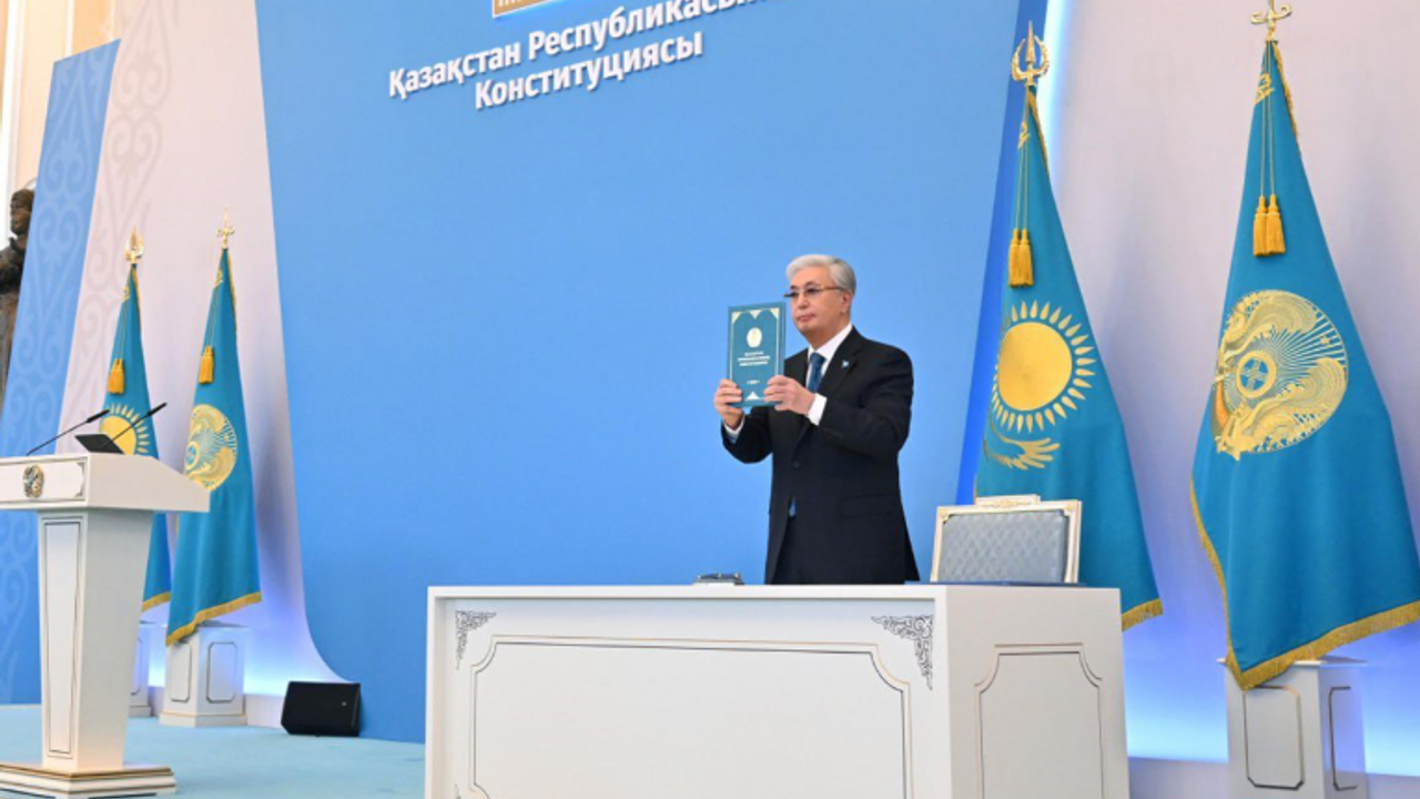 Kazakistan'da yeni anayasa!