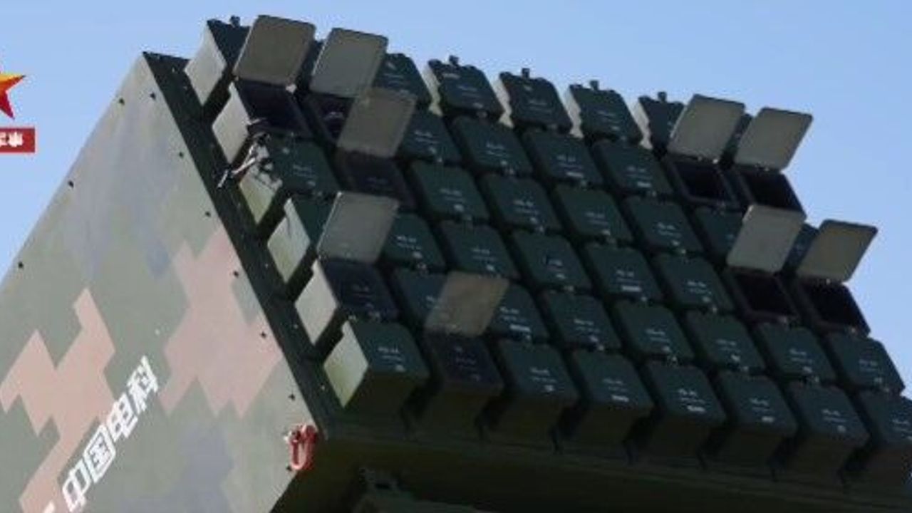 Çin’den Gövde Gösterisi: "Atlas" Drone Sürüsü İlk Kez Tam Kapasite Sahada