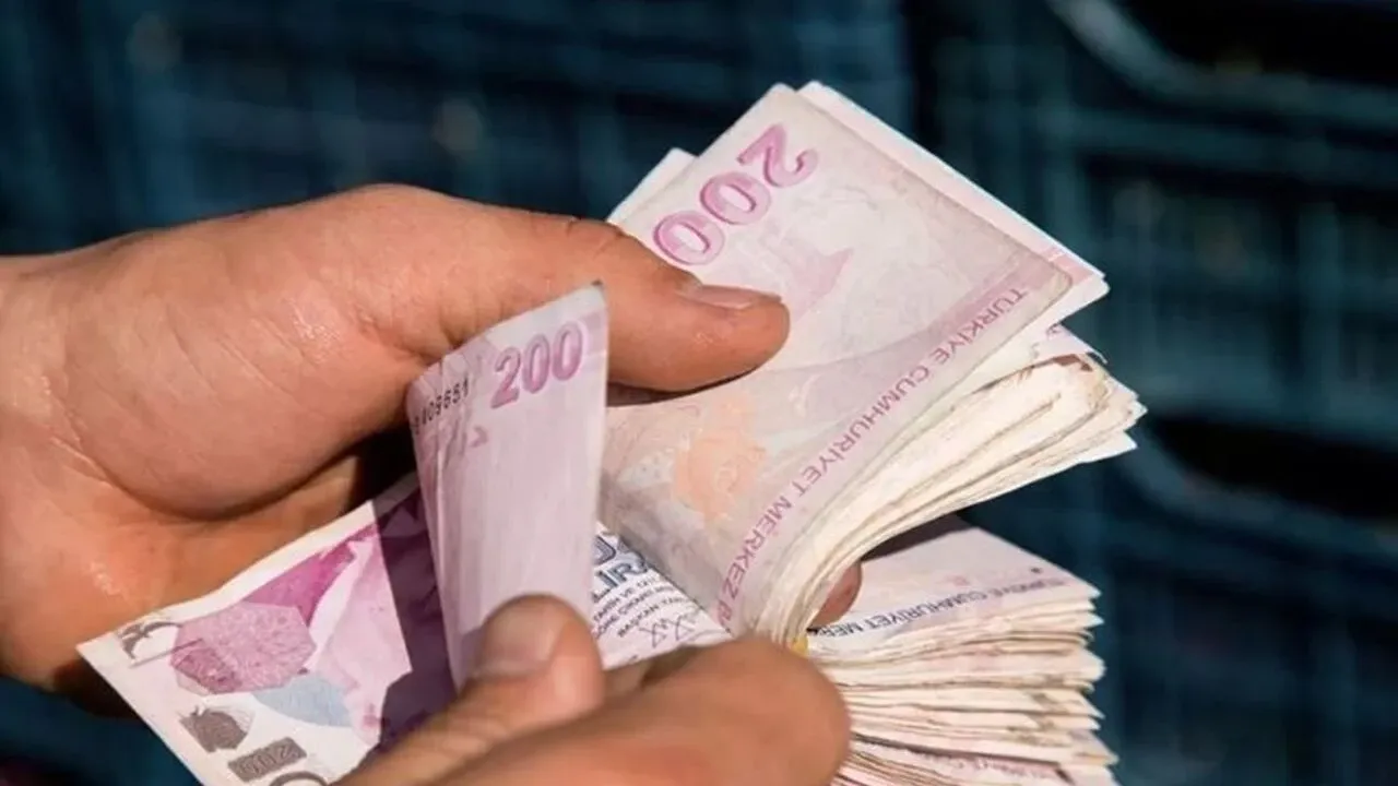 Emeklilerin ikramiye ve aylık ödemeleri başlıyor