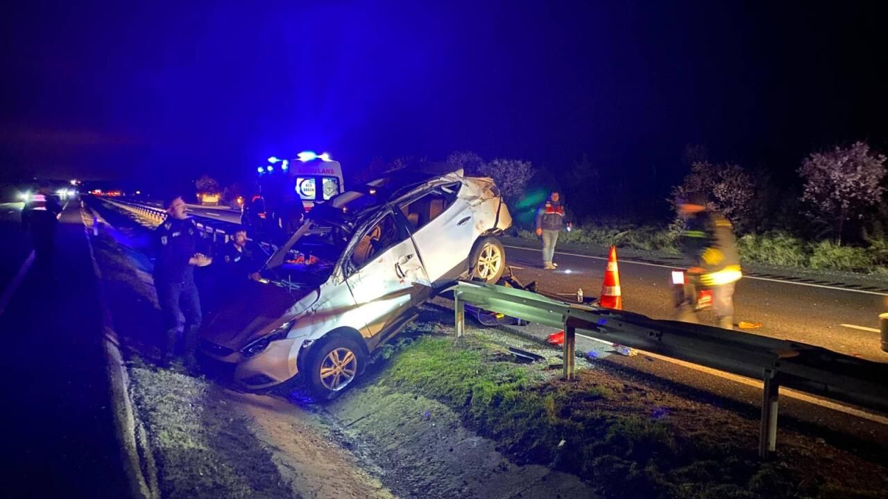 Otomobil SUV tipi araçla çarpıştı: Ölü ve yaralılar var