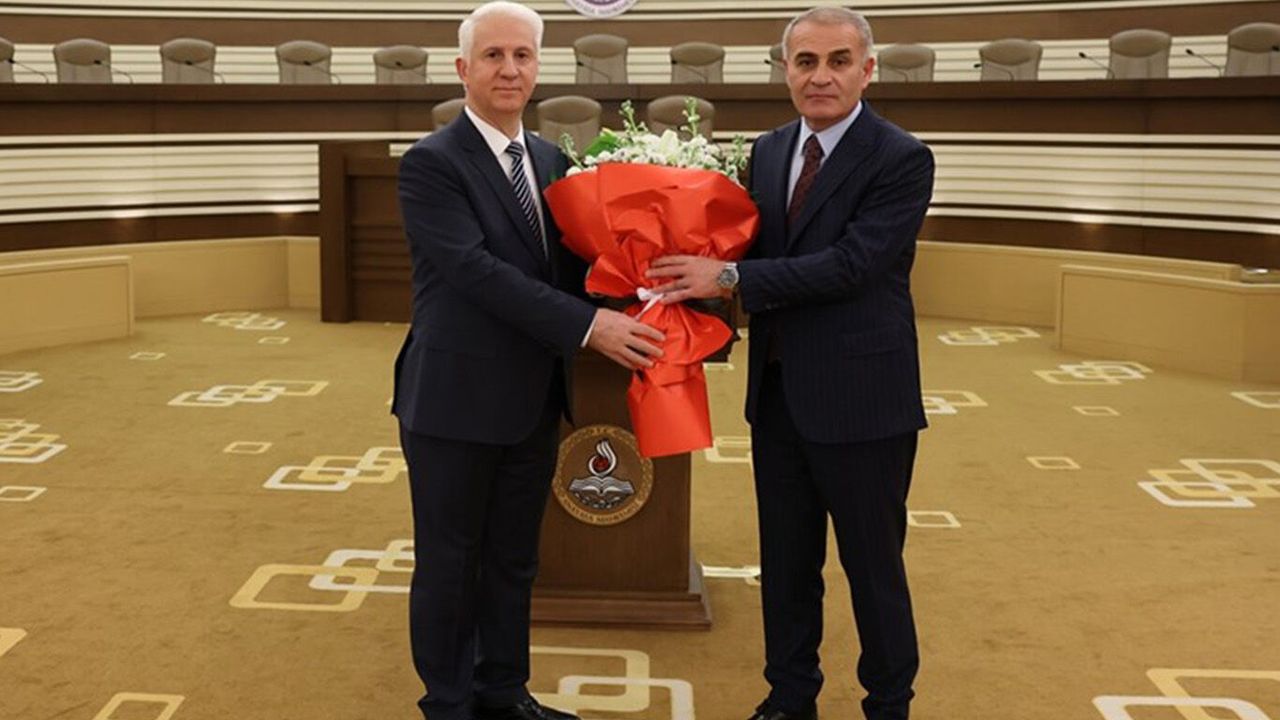 Anayasa Mahkemesinde başkanvekilliği devir teslim töreni gerçekleştirildi