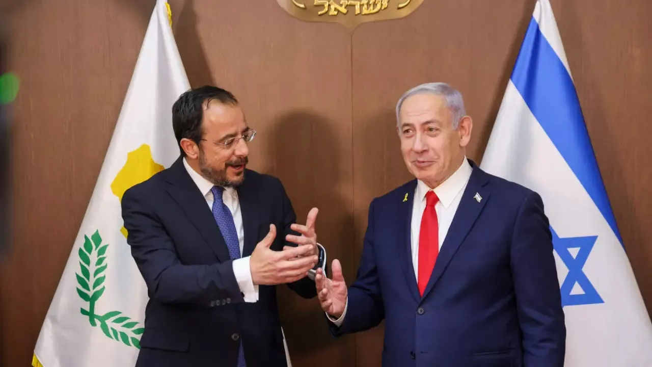 İran petrol tankeri vurdu, Güney Kıbrıs'a atılan füzeler...