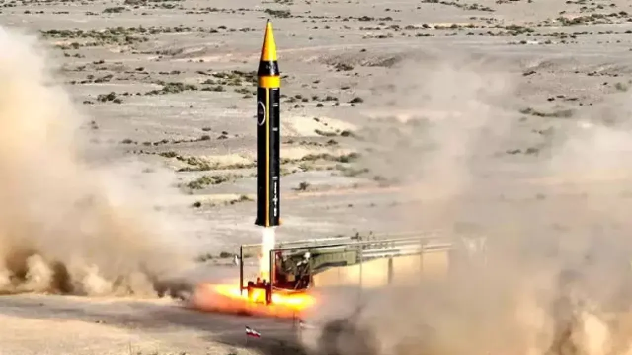 İngiltere’den Çaresizlik İtirafı: İran’ın 4 Bin Kilometrelik Yeni Füzesine Karşı Savunmasızız