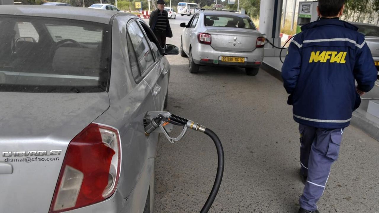 Savaşa rağmen yakıt fiyatlarının değişmediği ülkenin sırrı ne?