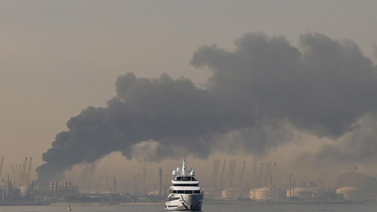 Dubai’de ticaret durdu